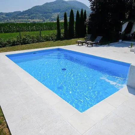 Pool & * ויסוקו