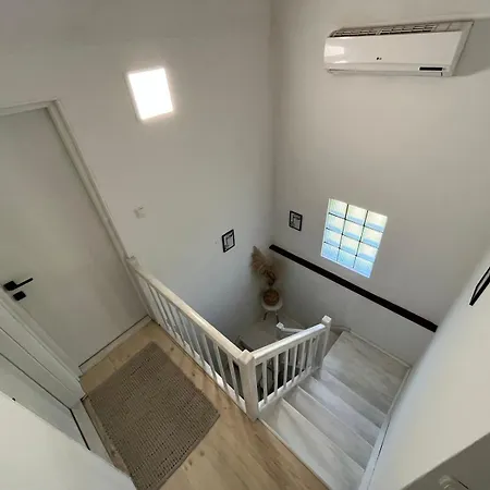 Semesterbostad Pool &