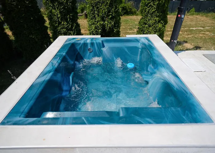 Feriehus Pool & Visoko