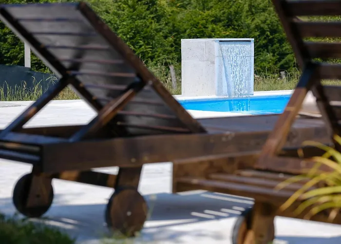 Pool & Feriehus Visoko