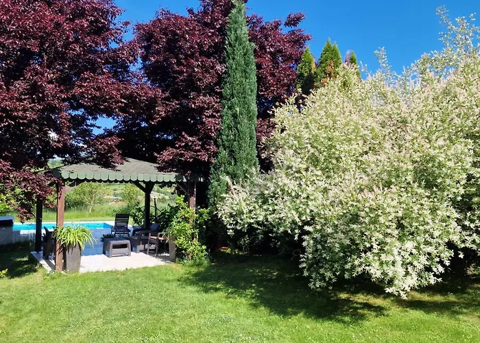 Feriehus Pool & Visoko